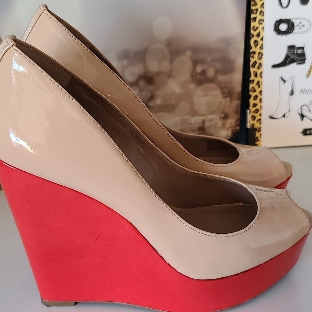 Vince Camuto Nude Salmon Pink platform wedge sandals US 7